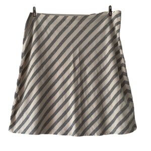 Ladies Grey and white MEC organic cotton and spandex skirt size L/G